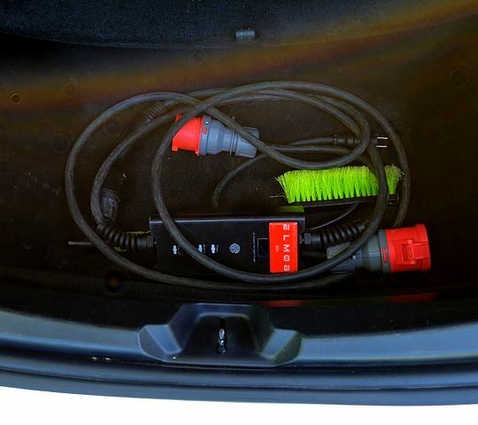 Білий Тесла Модель 3, об'ємом двигуна 0 л та пробігом 52 тис. км за 22500 $, фото 5 на Automoto.ua
