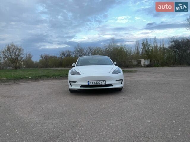 Білий Тесла Модель 3, об'ємом двигуна 0 л та пробігом 180 тис. км за 15900 $, фото 3 на Automoto.ua