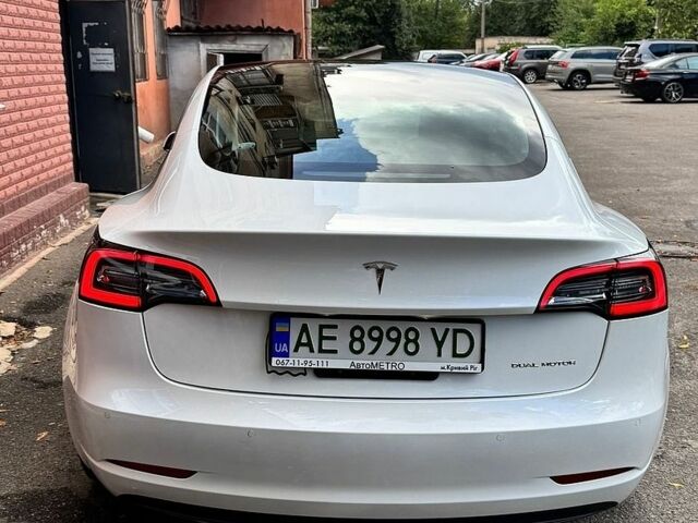 Белый Тесла Модель 3, объемом двигателя 0 л и пробегом 40 тыс. км за 22500 $, фото 17 на Automoto.ua