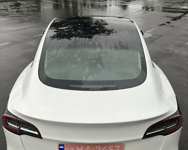 Белый Тесла Модель 3, объемом двигателя 0 л и пробегом 60 тыс. км за 15700 $, фото 13 на Automoto.ua