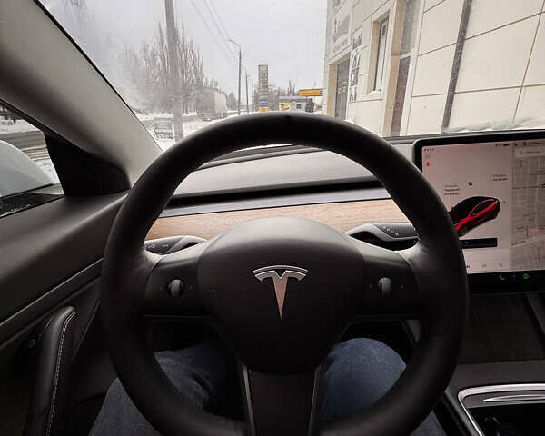 Білий Тесла Модель 3, об'ємом двигуна 0 л та пробігом 205 тис. км за 17500 $, фото 15 на Automoto.ua