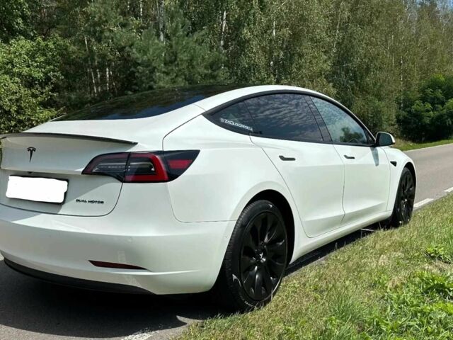 Білий Тесла Модель 3, об'ємом двигуна 0 л та пробігом 72 тис. км за 15300 $, фото 4 на Automoto.ua