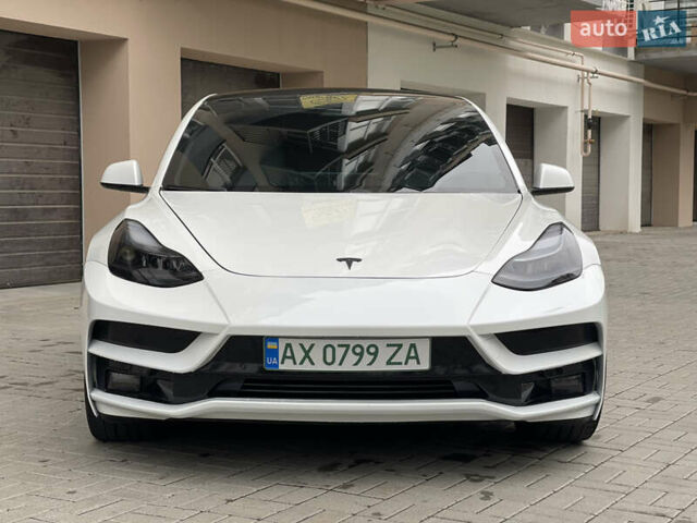 Тесла Модель 3 2021 у Дніпро (Дніпропетровську) на Automoto.ua Білий Тесла Модель 3, об'ємом двигуна 0 л та пробігом 37 тис. км за 18900 $, фото 1 на Automoto.ua