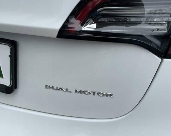 Белый Тесла Модель 3, объемом двигателя 0 л и пробегом 145 тыс. км за 20500 $, фото 25 на Automoto.ua