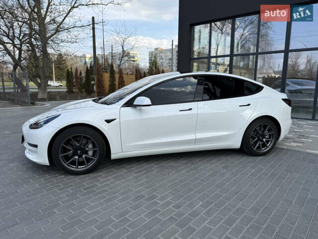 Белый Тесла Модель 3, объемом двигателя 0 л и пробегом 37 тыс. км за 19999 $, фото 16 на Automoto.ua