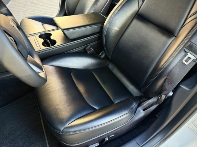 Белый Тесла Модель 3, объемом двигателя 0 л и пробегом 188 тыс. км за 16999 $, фото 16 на Automoto.ua