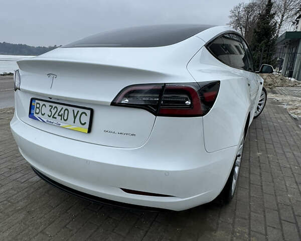 Білий Тесла Модель 3, об'ємом двигуна 0 л та пробігом 115 тис. км за 19999 $, фото 11 на Automoto.ua