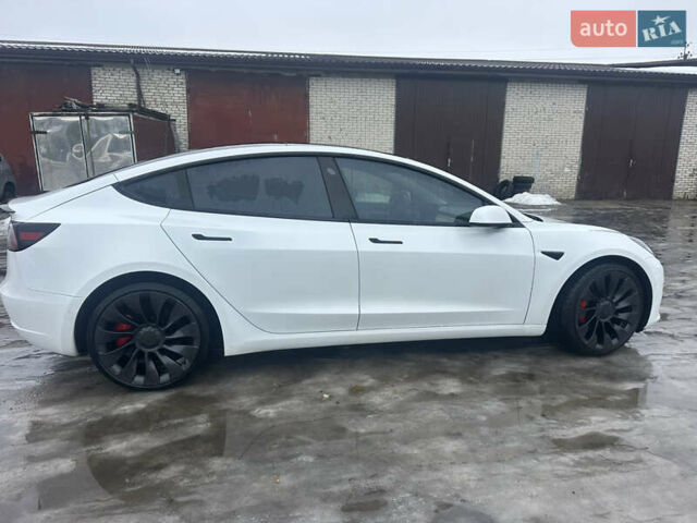 Белый Тесла Модель 3, объемом двигателя 0 л и пробегом 118 тыс. км за 24900 $, фото 4 на Automoto.ua