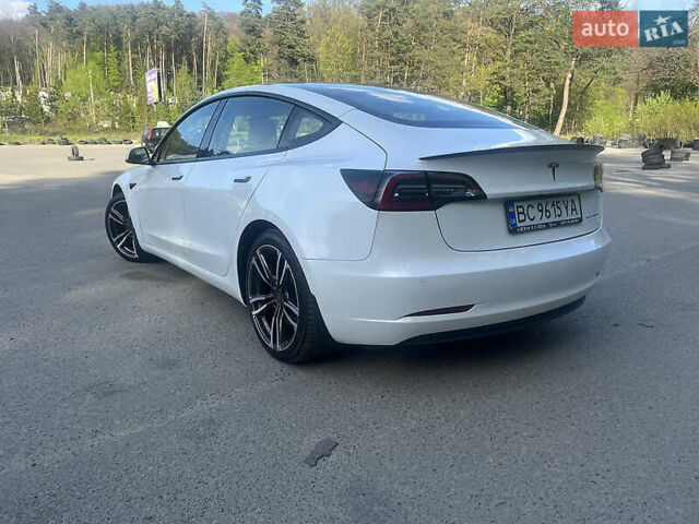 Белый Тесла Модель 3, объемом двигателя 0 л и пробегом 73 тыс. км за 16100 $, фото 6 на Automoto.ua