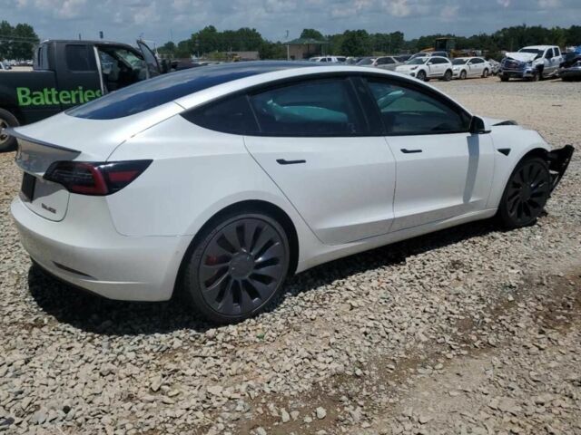 Білий Тесла Модель 3, об'ємом двигуна 0 л та пробігом 82 тис. км за 15200 $, фото 1 на Automoto.ua