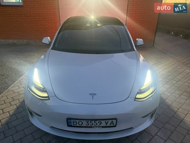 Белый Тесла Модель 3, объемом двигателя 0 л и пробегом 85 тыс. км за 17500 $, фото 7 на Automoto.ua