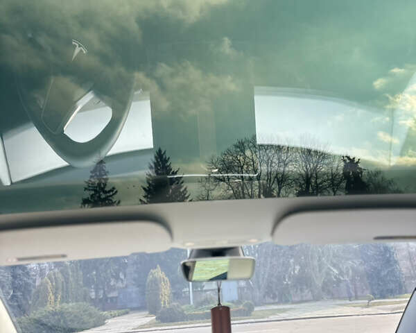 Білий Тесла Модель 3, об'ємом двигуна 0 л та пробігом 106 тис. км за 18900 $, фото 23 на Automoto.ua