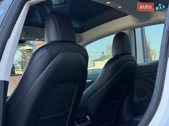 Білий Тесла Модель 3, об'ємом двигуна 0 л та пробігом 185 тис. км за 16500 $, фото 46 на Automoto.ua