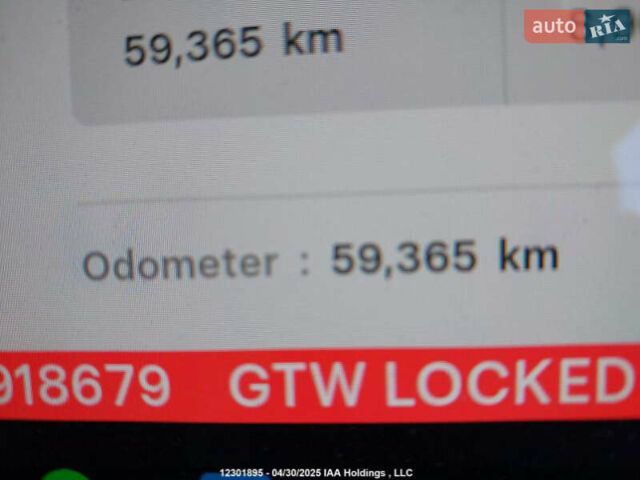 Білий Тесла Модель 3, об'ємом двигуна 0 л та пробігом 59 тис. км за 12800 $, фото 13 на Automoto.ua