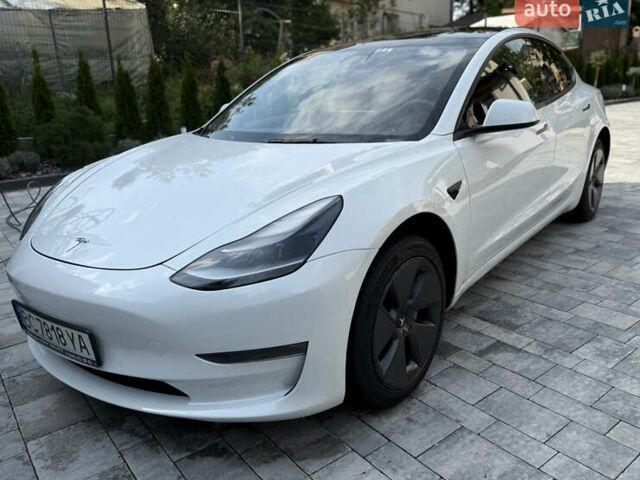 Білий Тесла Модель 3, об'ємом двигуна 0 л та пробігом 32 тис. км за 26900 $, фото 2 на Automoto.ua
