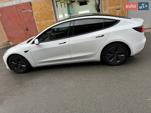 Белый Тесла Модель 3, объемом двигателя 0 л и пробегом 45 тыс. км за 28000 $, фото 7 на Automoto.ua