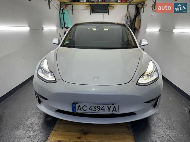 Белый Тесла Модель 3, объемом двигателя 0 л и пробегом 45 тыс. км за 28000 $, фото 39 на Automoto.ua