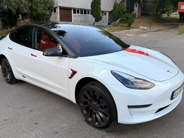 Білий Тесла Модель 3, об'ємом двигуна 0 л та пробігом 70 тис. км за 22500 $, фото 5 на Automoto.ua