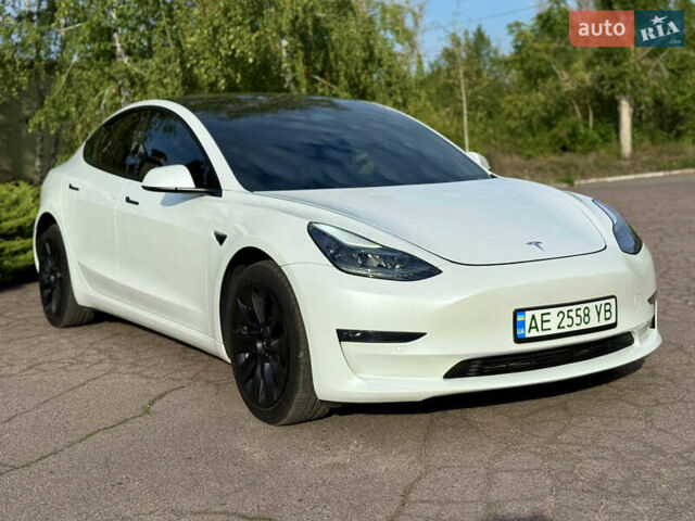 Белый Тесла Модель 3, объемом двигателя 0 л и пробегом 67 тыс. км за 22000 $, фото 4 на Automoto.ua