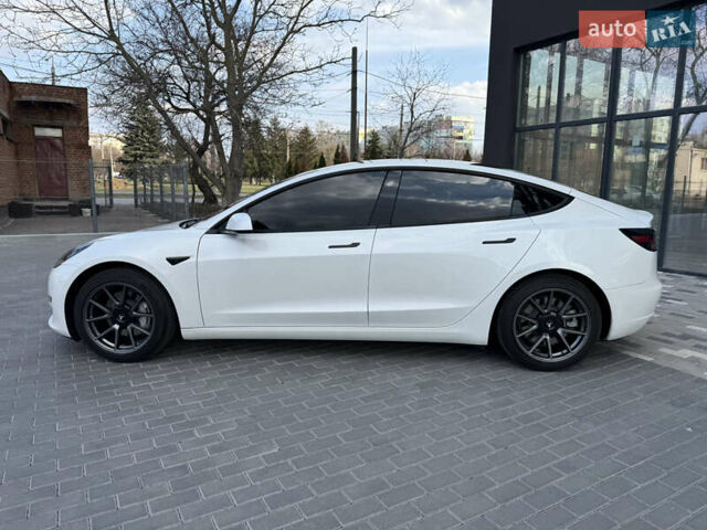 Белый Тесла Модель 3, объемом двигателя 0 л и пробегом 37 тыс. км за 19999 $, фото 21 на Automoto.ua