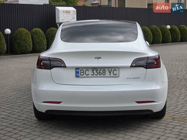 Білий Тесла Модель 3, об'ємом двигуна 0 л та пробігом 91 тис. км за 22999 $, фото 11 на Automoto.ua