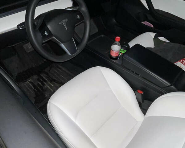 Белый Тесла Модель 3, объемом двигателя 0 л и пробегом 44 тыс. км за 17500 $, фото 15 на Automoto.ua