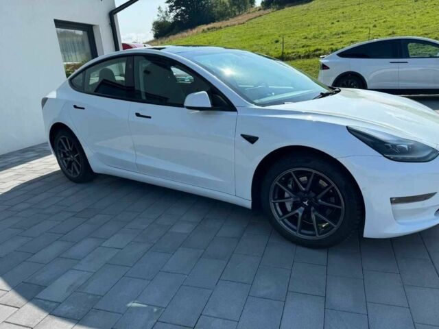 Белый Тесла Модель 3, объемом двигателя 0 л и пробегом 56 тыс. км за 12600 $, фото 5 на Automoto.ua