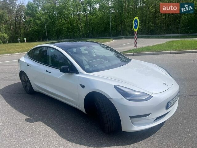 Белый Тесла Модель 3, объемом двигателя 0 л и пробегом 96 тыс. км за 17300 $, фото 9 на Automoto.ua