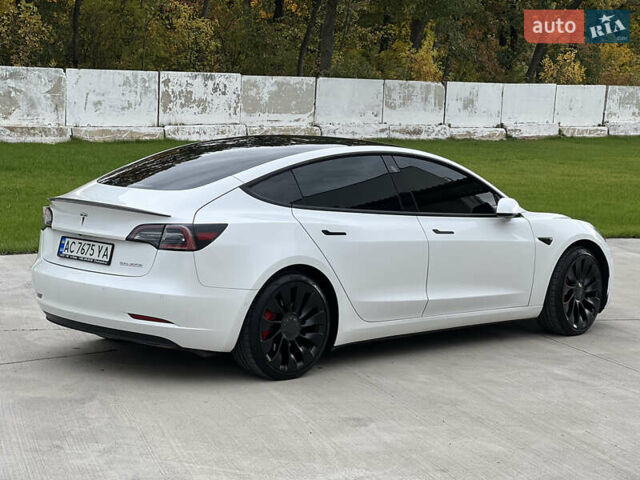Белый Тесла Модель 3, объемом двигателя 0 л и пробегом 100 тыс. км за 22500 $, фото 5 на Automoto.ua