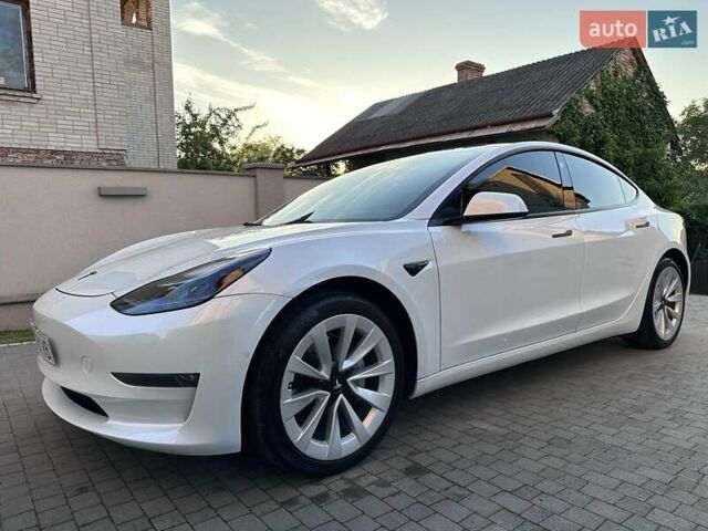 Белый Тесла Модель 3, объемом двигателя 0 л и пробегом 27 тыс. км за 21900 $, фото 5 на Automoto.ua