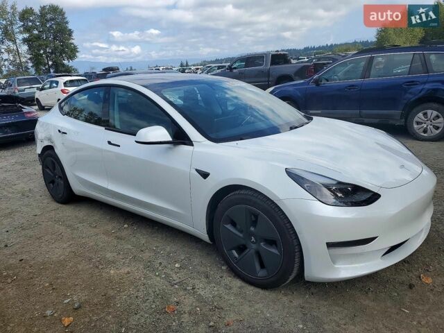 Білий Тесла Модель 3, об'ємом двигуна 0 л та пробігом 80 тис. км за 5500 $, фото 3 на Automoto.ua