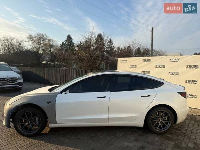 Білий Тесла Модель 3, об'ємом двигуна 0 л та пробігом 200 тис. км за 13300 $, фото 20 на Automoto.ua