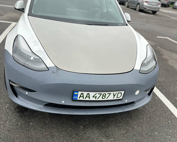 Тесла Модель 3 2021 у Києві на Automoto.ua Білий Тесла Модель 3, об'ємом двигуна 0 л та пробігом 63 тис. км за 16900 $, фото 2 на Automoto.ua