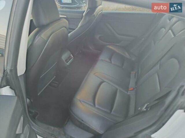 Белый Тесла Модель 3, объемом двигателя 0 л и пробегом 142 тыс. км за 17500 $, фото 1 на Automoto.ua
