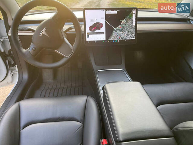 Тесла Модель 3 2021 в Днепре (Днепропетровске) на Automoto.ua Белый Тесла Модель 3, объемом двигателя 0 л и пробегом 131 тыс. км за 21500 $, фото 14 на Automoto.ua