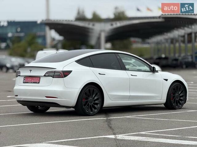 Білий Тесла Модель 3, об'ємом двигуна 0 л та пробігом 129 тис. км за 23500 $, фото 6 на Automoto.ua