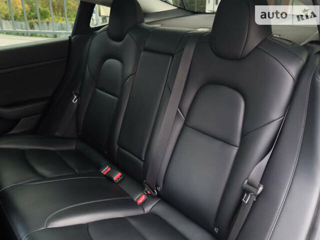 Белый Тесла Модель 3, объемом двигателя 0 л и пробегом 35 тыс. км за 21000 $, фото 27 на Automoto.ua