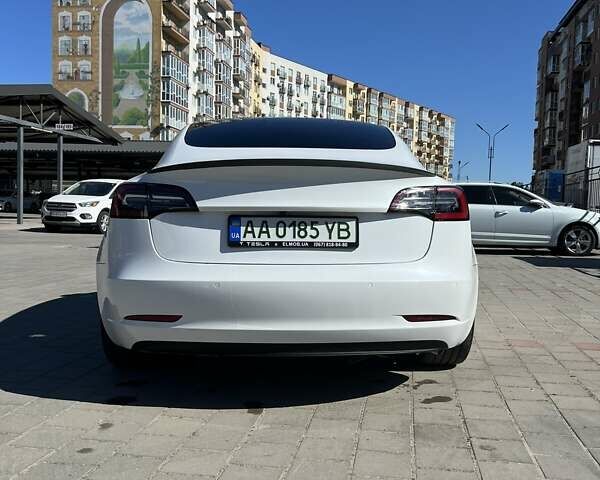 Білий Тесла Модель 3, об'ємом двигуна 0 л та пробігом 68 тис. км за 25500 $, фото 19 на Automoto.ua