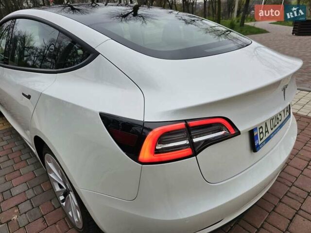 Білий Тесла Модель 3, об'ємом двигуна 0 л та пробігом 25 тис. км за 29000 $, фото 21 на Automoto.ua