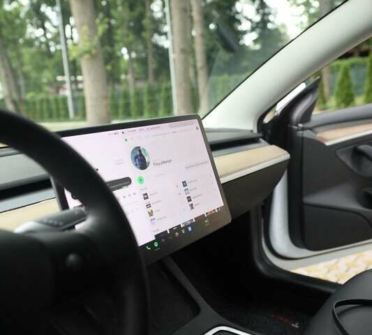 Белый Тесла Модель 3, объемом двигателя 0 л и пробегом 95 тыс. км за 18500 $, фото 18 на Automoto.ua