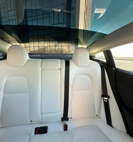 Білий Тесла Модель 3, об'ємом двигуна 0 л та пробігом 70 тис. км за 24000 $, фото 19 на Automoto.ua