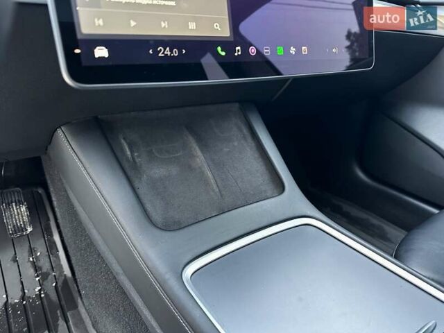 Белый Тесла Модель 3, объемом двигателя 0 л и пробегом 37 тыс. км за 17999 $, фото 24 на Automoto.ua