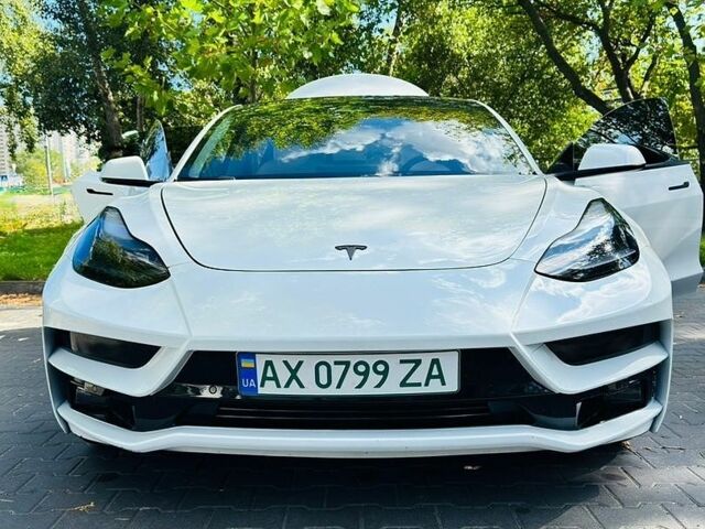Белый Тесла Модель 3, объемом двигателя 0 л и пробегом 43 тыс. км за 17500 $, фото 4 на Automoto.ua