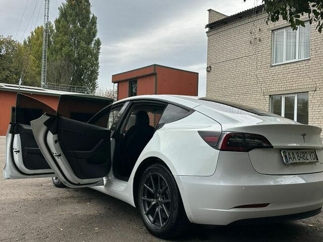 Білий Тесла Модель 3, об'ємом двигуна 0 л та пробігом 200 тис. км за 18000 $, фото 16 на Automoto.ua