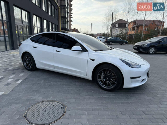 Белый Тесла Модель 3, объемом двигателя 0 л и пробегом 37 тыс. км за 19999 $, фото 66 на Automoto.ua