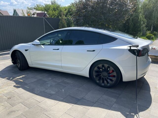 Белый Тесла Модель 3, объемом двигателя 0 л и пробегом 50 тыс. км за 23500 $, фото 1 на Automoto.ua