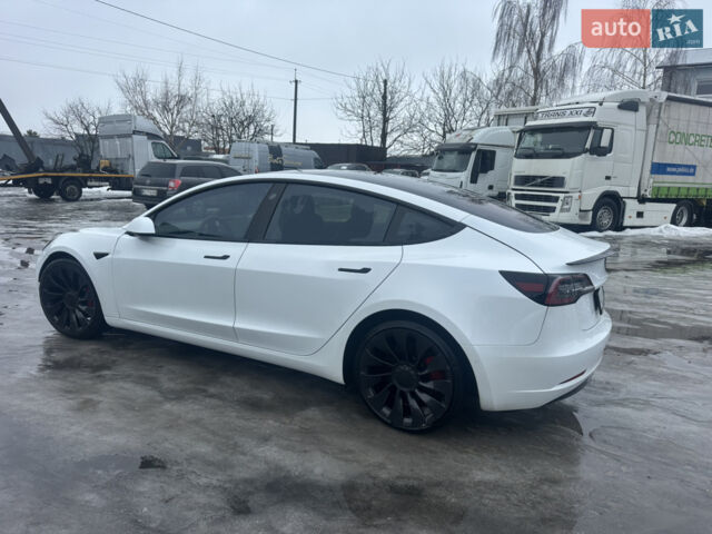 Білий Тесла Модель 3, об'ємом двигуна 0 л та пробігом 118 тис. км за 24900 $, фото 5 на Automoto.ua