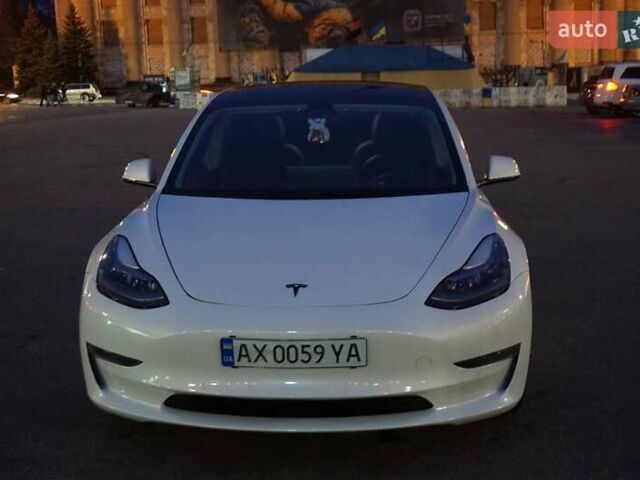 Белый Тесла Модель 3, объемом двигателя 0 л и пробегом 95 тыс. км за 18500 $, фото 5 на Automoto.ua