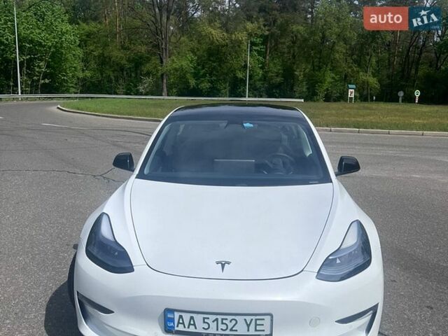 Белый Тесла Модель 3, объемом двигателя 0 л и пробегом 96 тыс. км за 17300 $, фото 8 на Automoto.ua