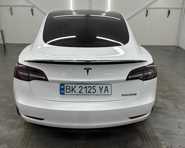 Білий Тесла Модель 3, об'ємом двигуна 0 л та пробігом 113 тис. км за 20200 $, фото 51 на Automoto.ua